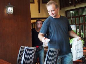 OLYMPUS DIGITAL CAMERA